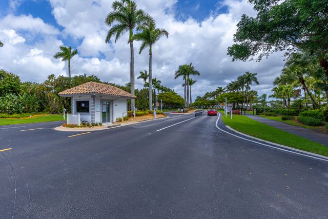 10633 Pelican Drive, Wellington, FL 33414