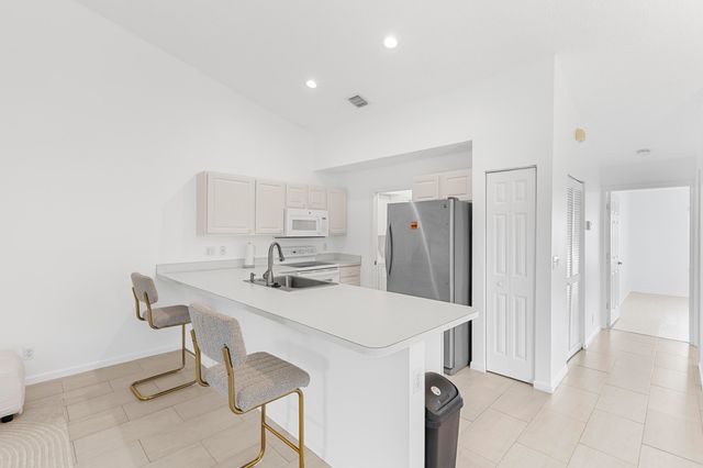 10633 Pelican Drive, Wellington, FL 33414