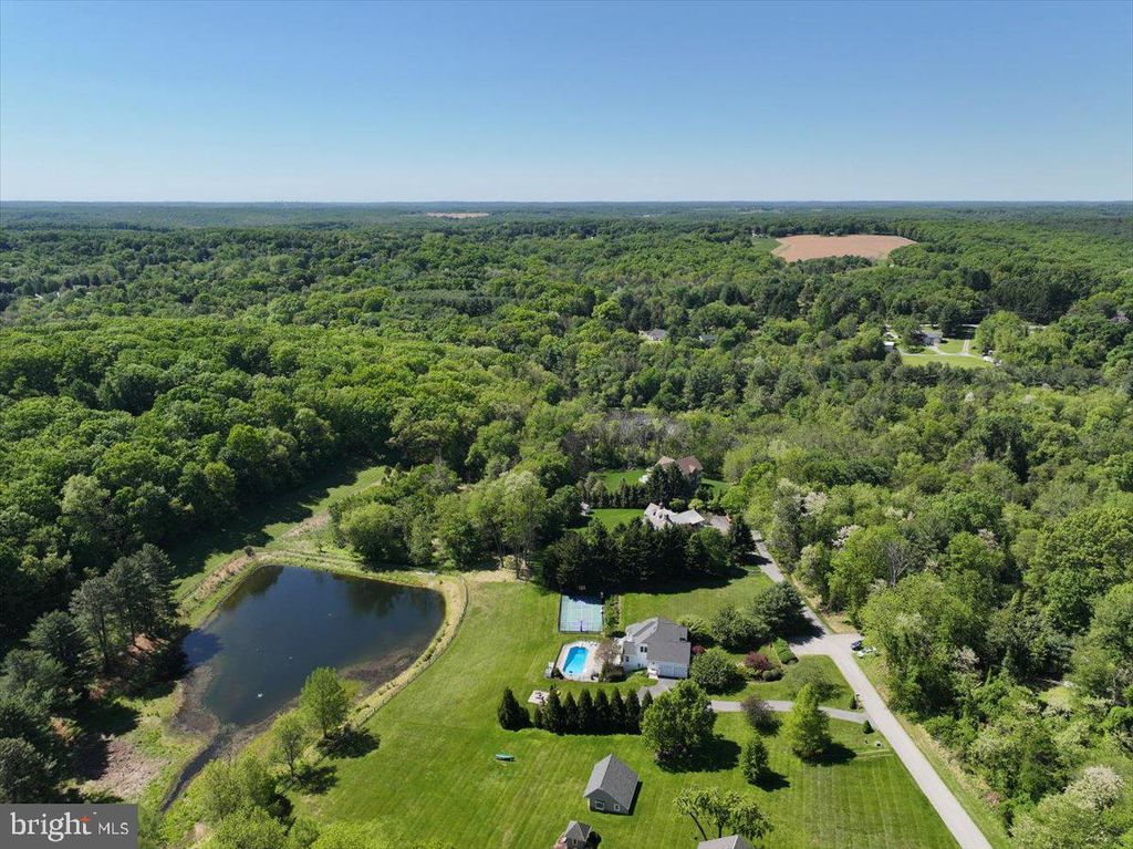 Image 5 of property listing at 1203 DAIRY RD, Parkton, MD 21120