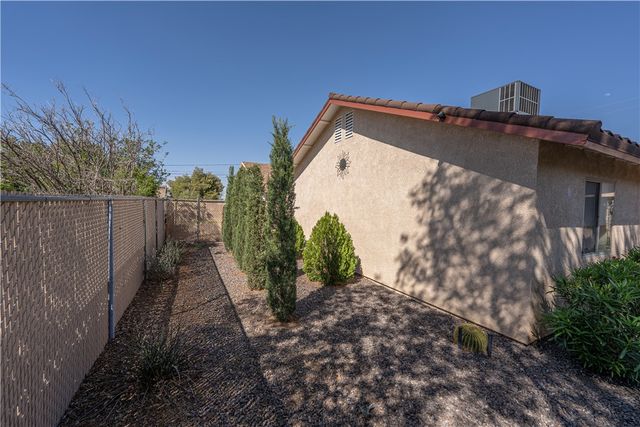 2103 Los Angeles Street, Kingman, AZ 86401