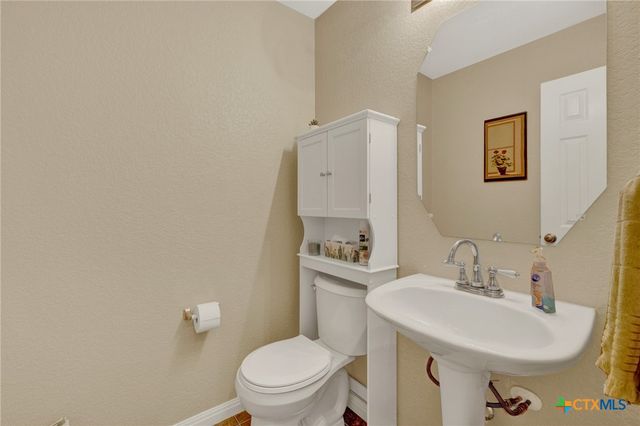 2047 Lisa Lane, San Marcos, TX 78666