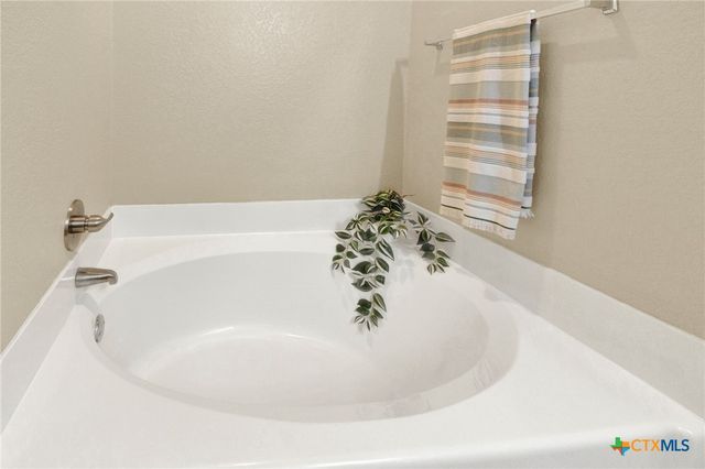 2047 Lisa Lane, San Marcos, TX 78666