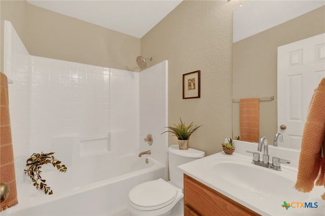 2047 Lisa Lane, San Marcos, TX 78666