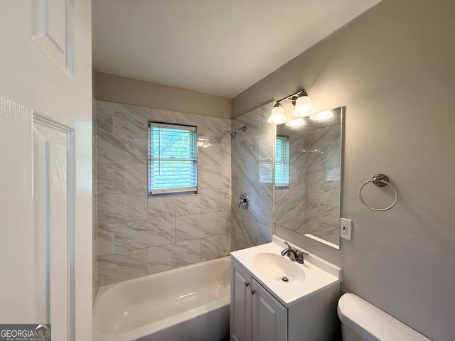 429 SE Oak Drive, Atlanta, GA 30354