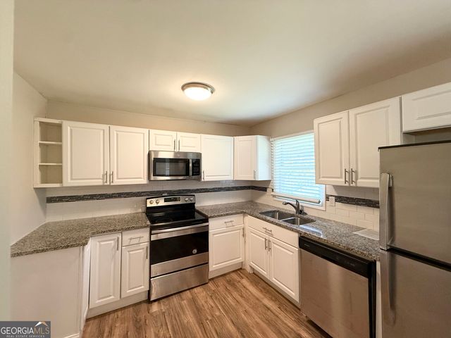 429 SE Oak Drive, Atlanta, GA 30354