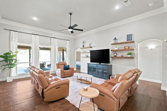 102 Brock Court, Millsap, TX 76066