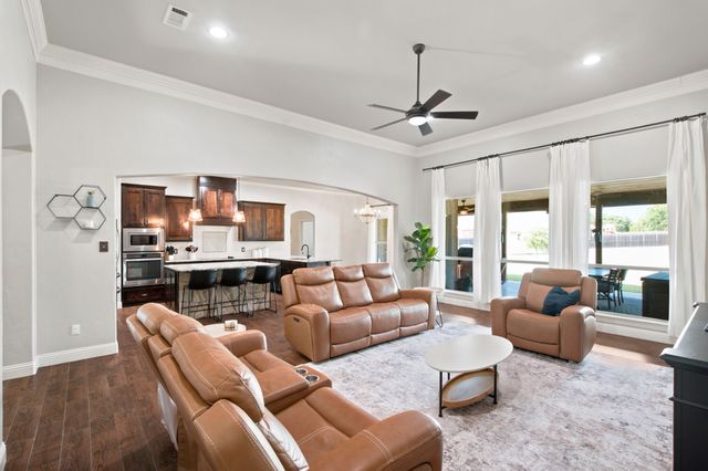 102 Brock Court, Millsap, TX 76066