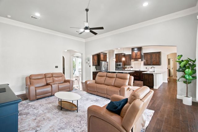 102 Brock Court, Millsap, TX 76066