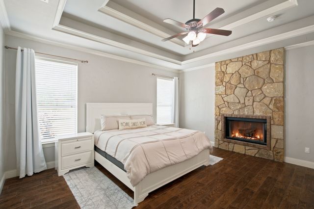 102 Brock Court, Millsap, TX 76066