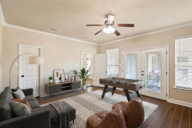 102 Brock Court, Millsap, TX 76066
