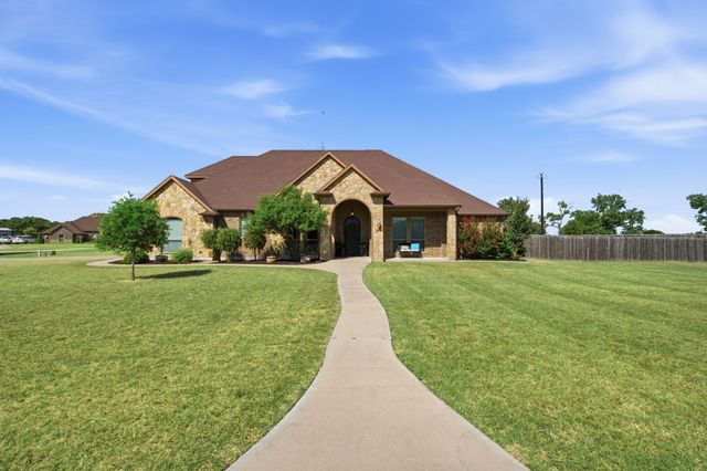 102 Brock Court, Millsap, TX 76066