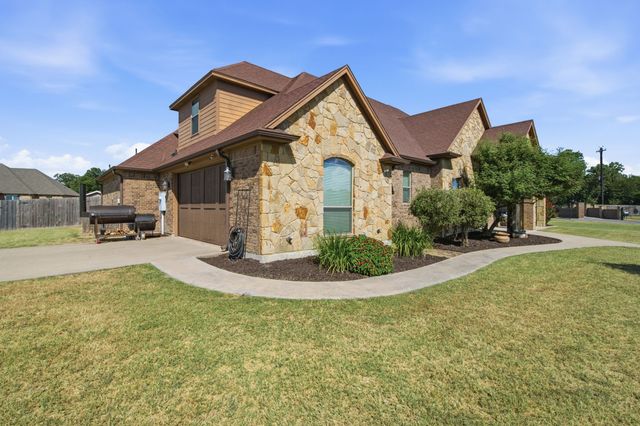 102 Brock Court, Millsap, TX 76066