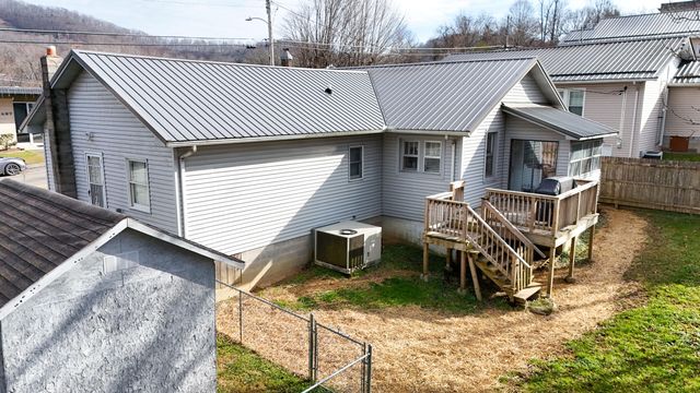 286 S 3rd Street, Williamsburg, KY 40769