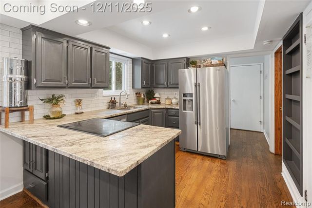 15238 Farmbrook Drive, Plymouth, MI 48170