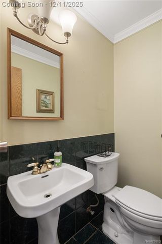 15238 Farmbrook Drive, Plymouth, MI 48170