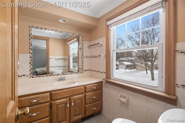 15238 Farmbrook Drive, Plymouth, MI 48170