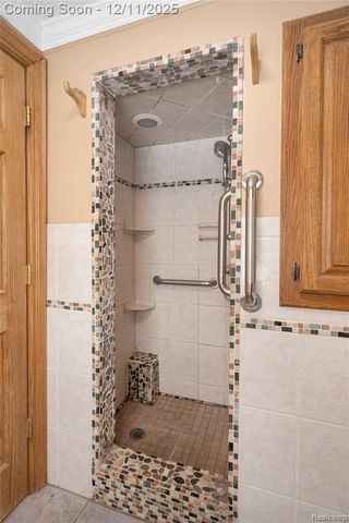 15238 Farmbrook Drive, Plymouth, MI 48170