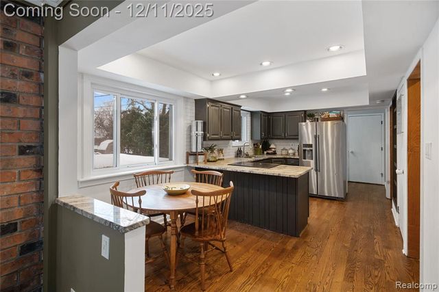 15238 Farmbrook Drive, Plymouth, MI 48170