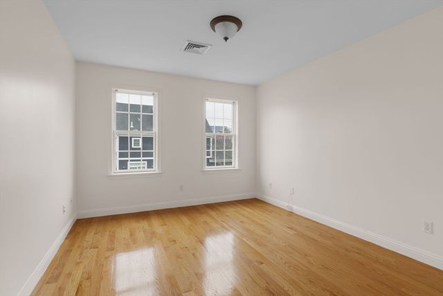 17 Snowden Way, Boston, MA 02124