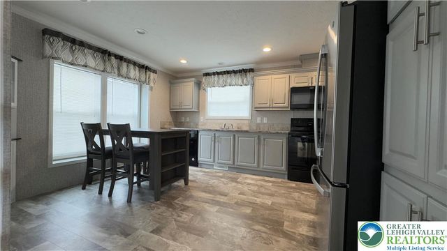 8865 Breinig Run Circle, Upper Macungie Twp, PA 18031