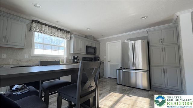 8865 Breinig Run Circle, Upper Macungie Twp, PA 18031