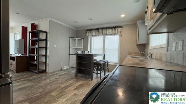 8865 Breinig Run Circle, Upper Macungie Twp, PA 18031