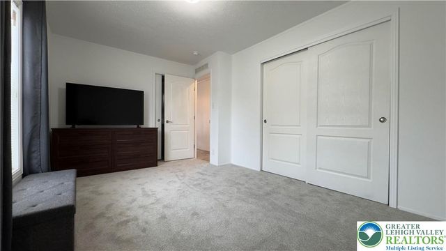 8865 Breinig Run Circle, Upper Macungie Twp, PA 18031