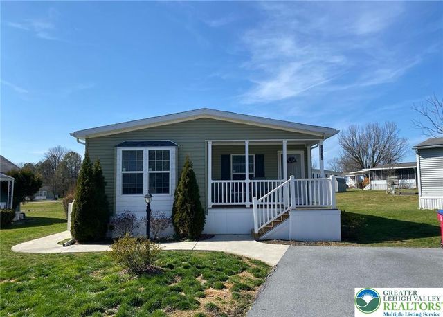 8865 Breinig Run Circle, Upper Macungie Twp, PA 18031