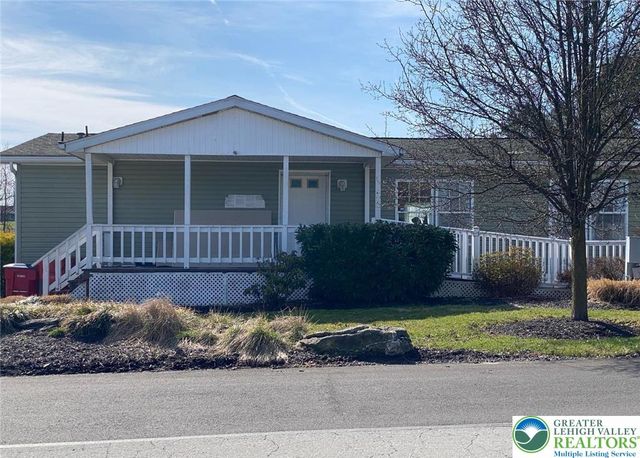 8865 Breinig Run Circle, Upper Macungie Twp, PA 18031