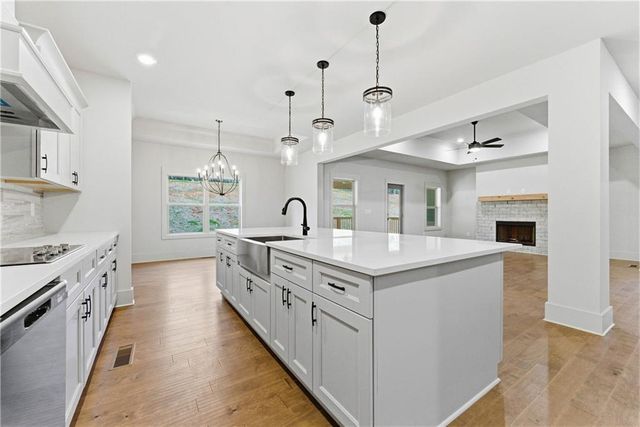 158 Races Road, Hoschton, GA 30548