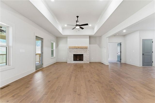 158 Races Road, Hoschton, GA 30548