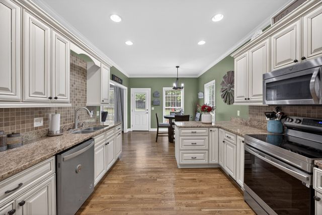4950 Curtis Dr, Cookeville, TN 38506