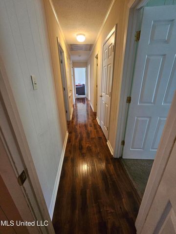 5004 Rollingwood Estate Drive, Vicksburg, MS 39180