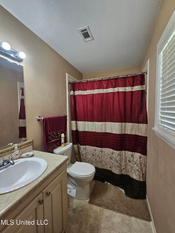 5004 Rollingwood Estate Drive, Vicksburg, MS 39180