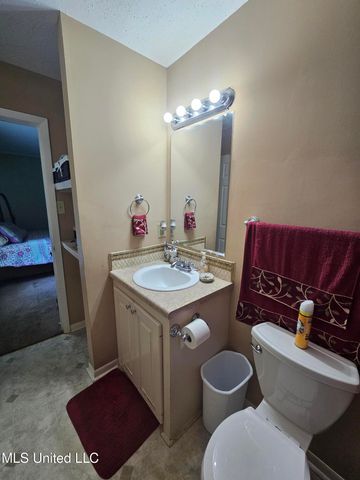 5004 Rollingwood Estate Drive, Vicksburg, MS 39180