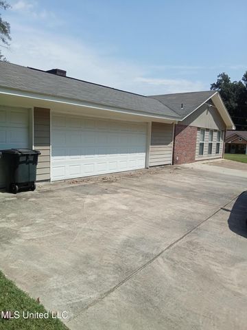 5004 Rollingwood Estate Drive, Vicksburg, MS 39180