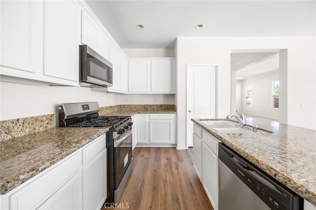 1863 Orchard Park Court, San Jacinto, CA 92583