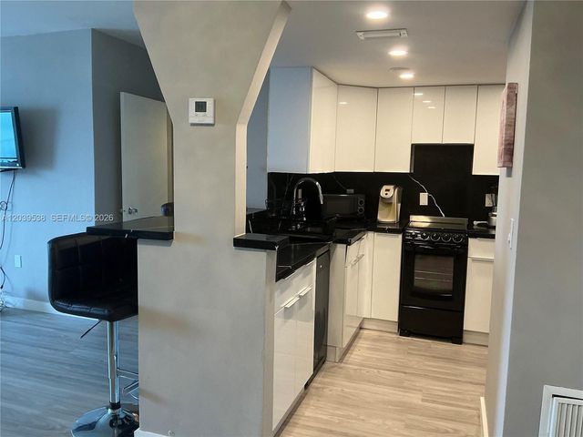 800 West Ave 533, Miami Beach, FL 33139