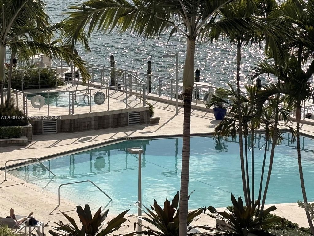 800 West Ave 533, Miami Beach, FL 33139