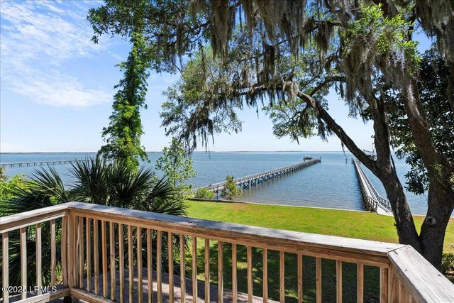 121 Alston Road, Beaufort, SC 29907