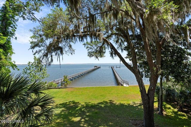 121 Alston Road, Beaufort, SC 29907