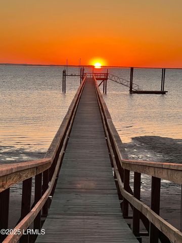 121 Alston Road, Beaufort, SC 29907