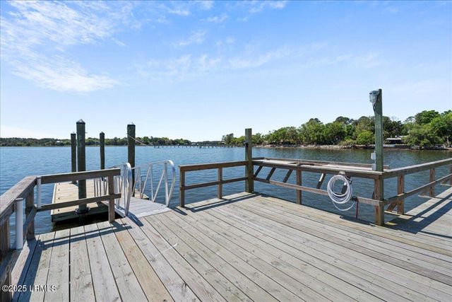 121 Alston Road, Beaufort, SC 29907