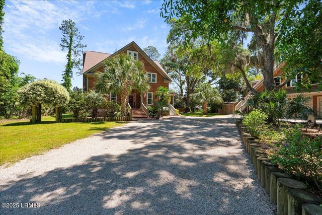 121 Alston Road, Beaufort, SC 29907
