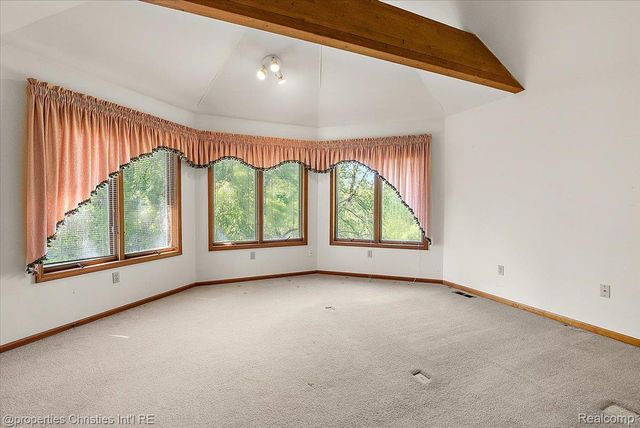 6175 Tripp Road, Groveland Township, MI 48442