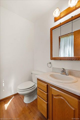 6175 Tripp Road, Groveland Township, MI 48442