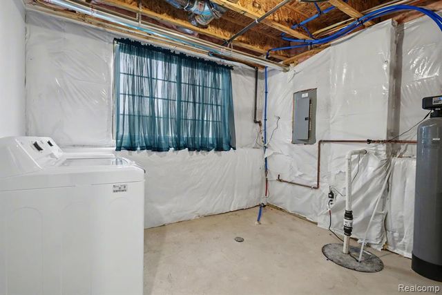 529 Swan River Drive, Benton Harbor, MI 49022