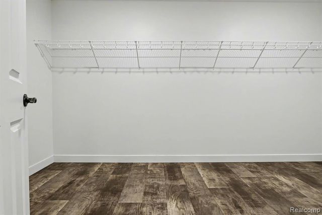 529 Swan River Drive, Benton Harbor, MI 49022