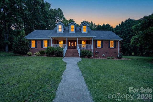 8234 Dennis Road, Charlotte, NC 28227