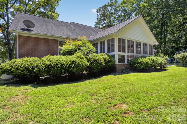 8234 Dennis Road, Charlotte, NC 28227